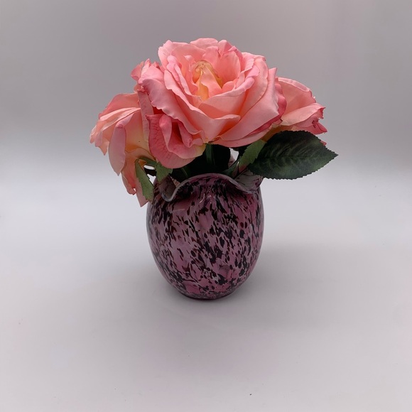 Beautiful Vtg. Rose Pink & Multi Colored Hand Blown Small Art Glass Vase 5” - Picture 3 of 15